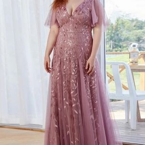 EVER-PRETTY Plus Sequin Plants Detail Mesh Prom Dress